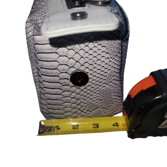 Nicole Miller Snakeskin Pattern Cosmetic Bag NWT - Picture 6 of 7